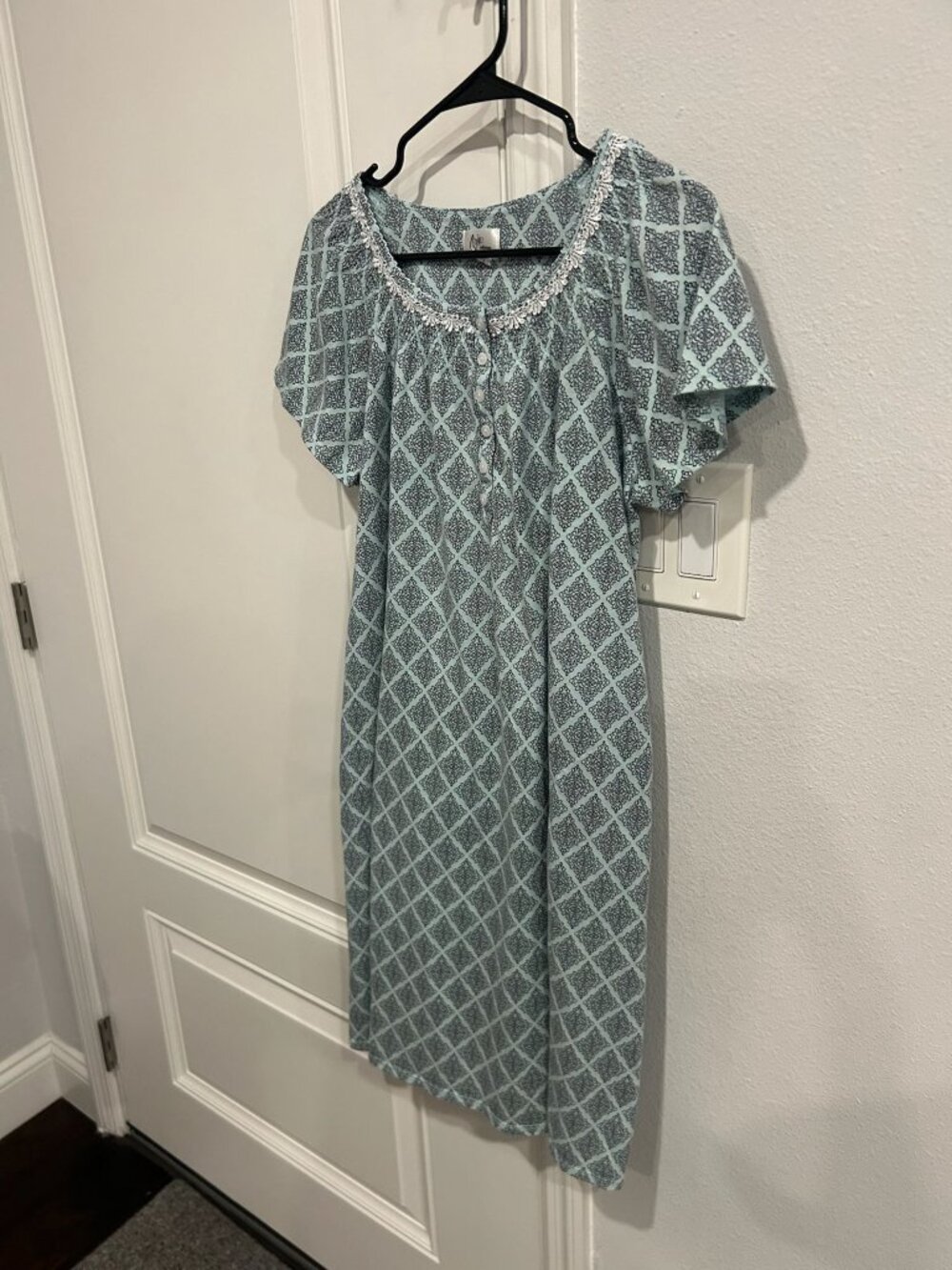 Aria Collection Large Blue Diamond Print Nightgown Lace Trim Cozycore Hygge - Picture 3 of 11